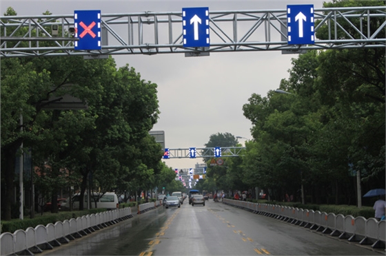 友谊路可变车道工程案例