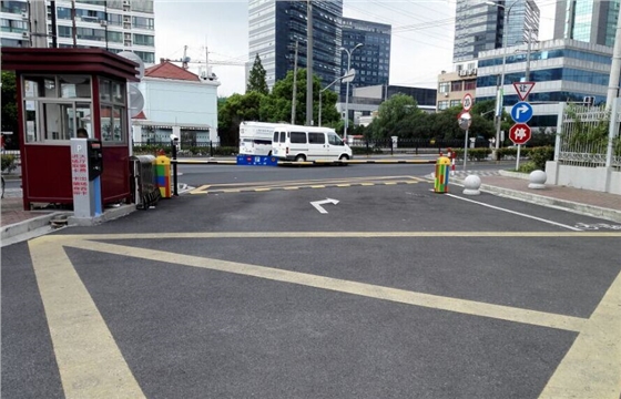 大宁小城停车场