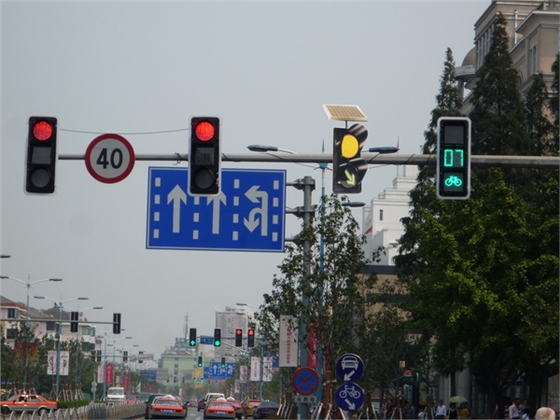 太阳能黄闪灯