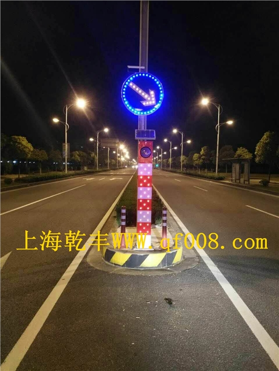 标牌、太阳能警示柱