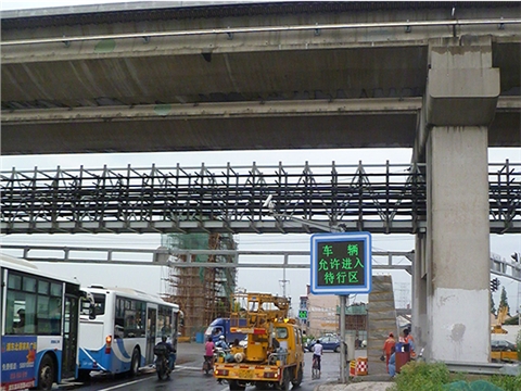 LED路口待行区显示屏