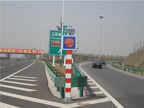 太阳能警示桩CTJ-1B-1