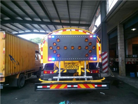 太阳能工程指示车