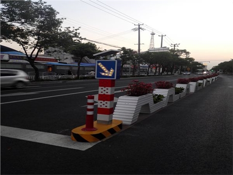 太阳能警示桩