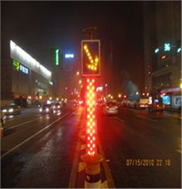 太阳能警示桩