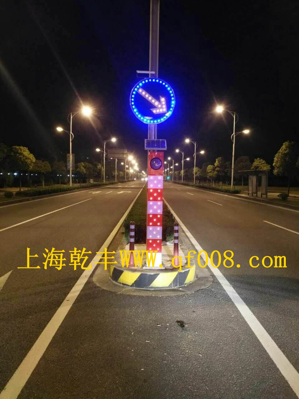 标牌、太阳能警示柱