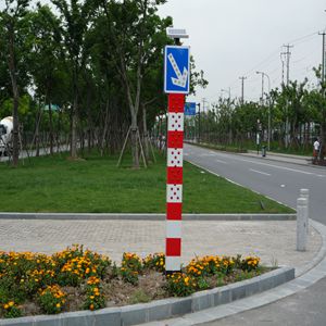太阳能警示桩案例